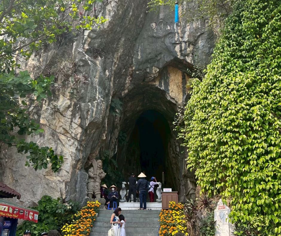 峴港精選一日遊｜五行山 × 山茶半島 × 美溪海灘 × Con市場