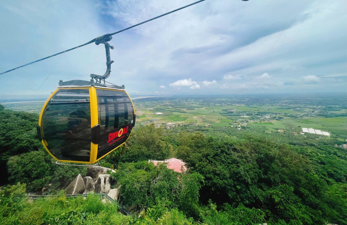 西寧一日遊｜高台教聖廟 × 巴登山靈修與自然之旅