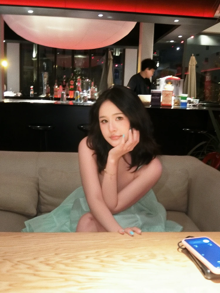 메이 링｜머리를 맑게 해줄 비행기만큼 좋은 건 없어요