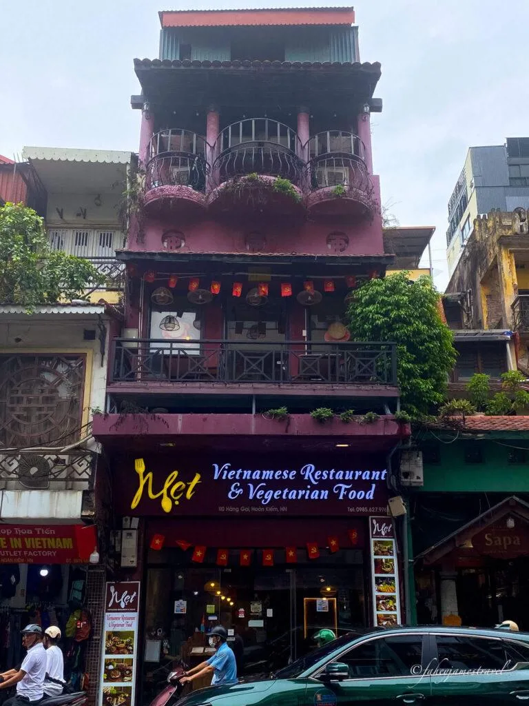 MẸT Vietnamese Restaurant & Vegetarian