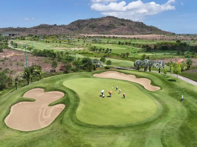 소나데지 차우득 골프 코스 (Sonadezi Chau Duc Golf Course)