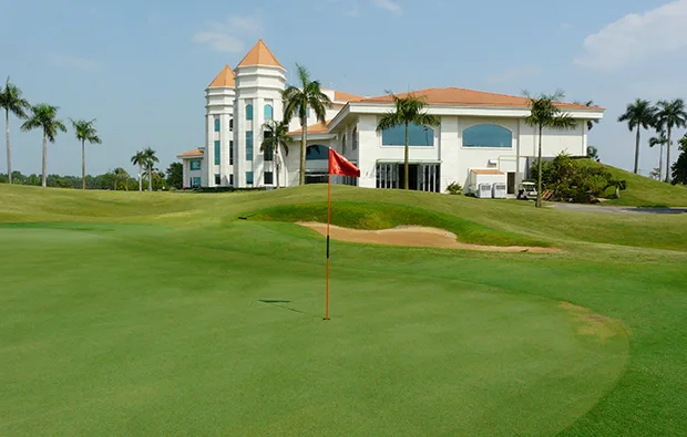 에메랄드 골프 클럽 (Emerald Golf Club)