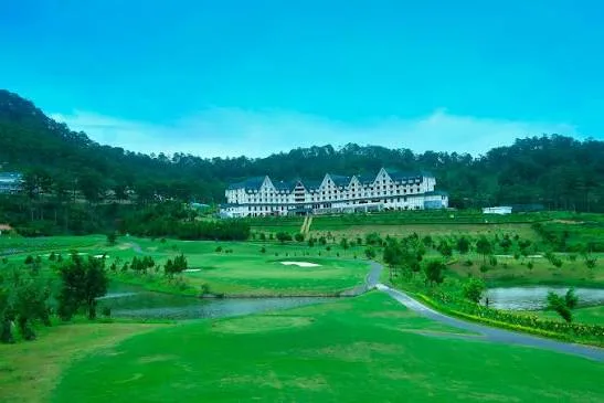 SAM 뚜옌람 골프 리조트 (SAM Tuyen Lam Golf Resort)