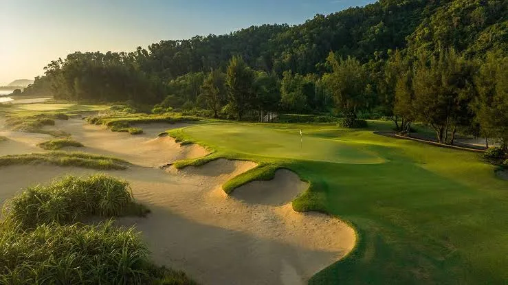 라구나 랑코 골프 코스 (Laguna Lăng Cô Golf Course)