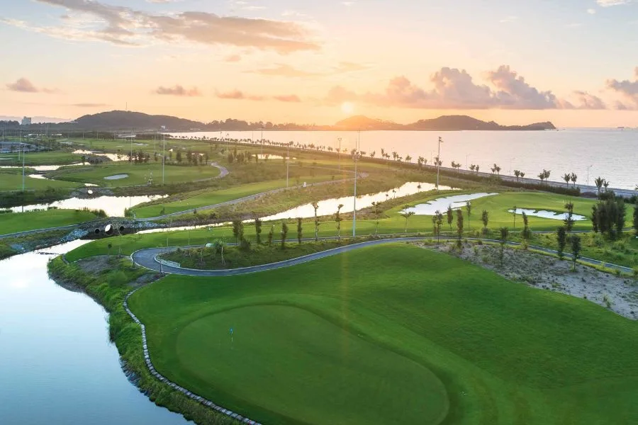 콘힐 골프 앤 리조트 (Corn Hill Golf & Resort)