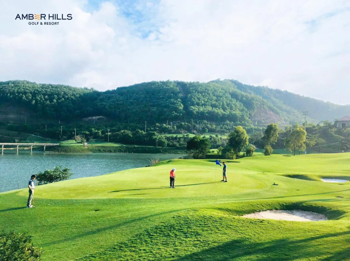앰버 힐스 골프 앤 리조트 (Amber Hills Golf & Resort)