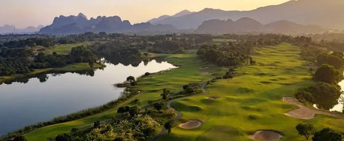 스카이 레이크 골프 앤 리조트 (Sky Lake Golf & Resort)